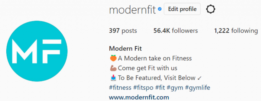 Die verifizierte Instagram Kontoseite zeigt das blaue Häkchen neben dem modernfit-Benutzernamen an. 