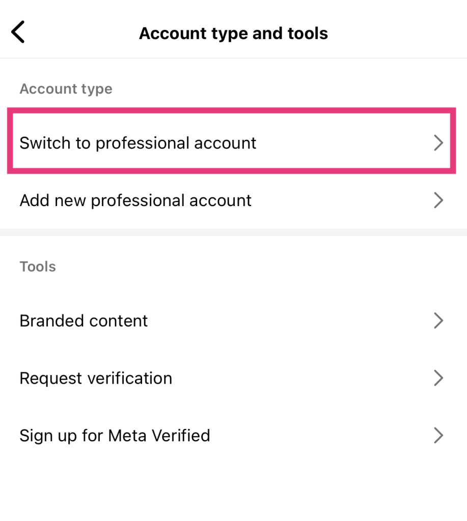 Path SocialIl menu "Tipo di account" con un riquadro rosa che evidenzia "Passa all'account professionale".